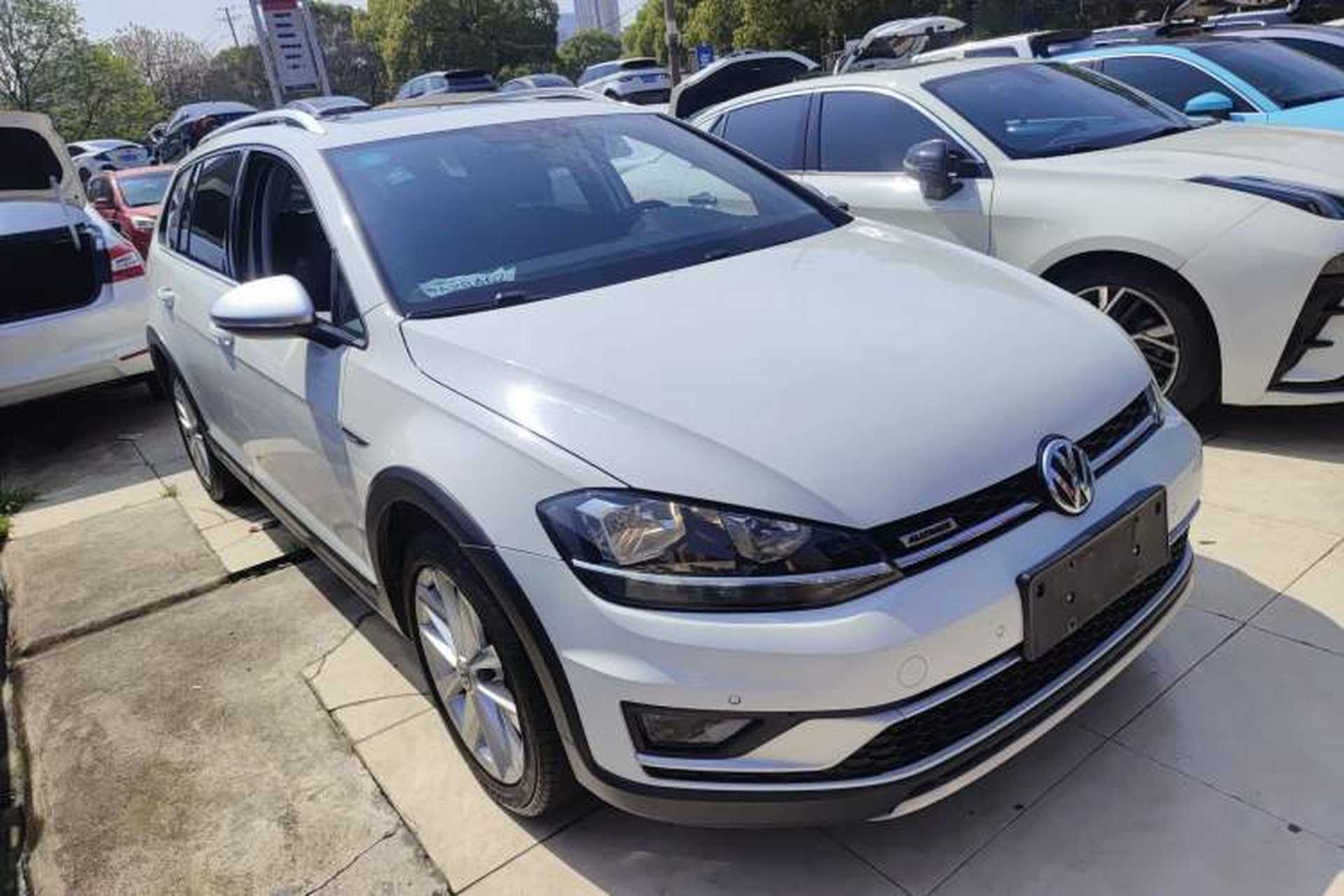 Used Volkswagen Golf 2019 1.8TSI Travel Edition Exterior 1