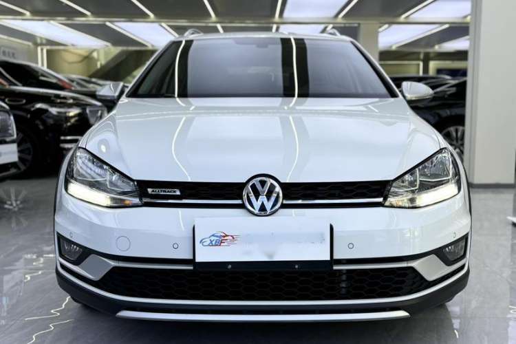 Used Volkswagen Golf 2019 1.8TSI Travel Edition Exterior 1
