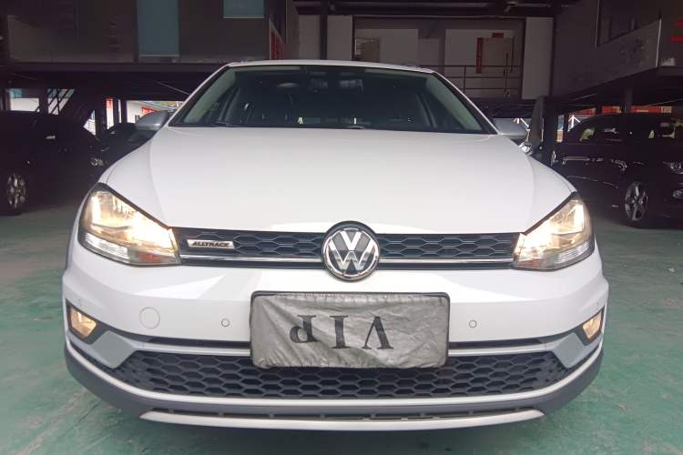 Used Volkswagen Golf 2019 1.8TSI Travel Edition Exterior 1