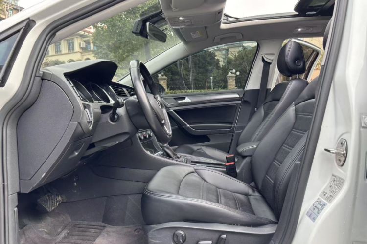 Used Volkswagen Golf 2019 1.8TSI Travel Edition Exterior 1