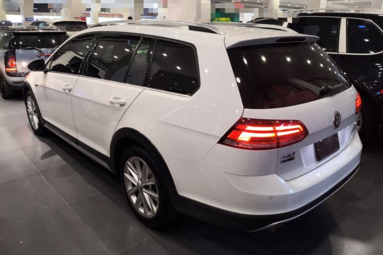 Used Volkswagen Golf 2019 1.8TSI Travel Edition Exterior 2