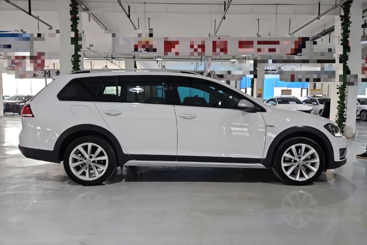 Used Volkswagen Golf 2019 1.8TSI Travel Edition Exterior 2