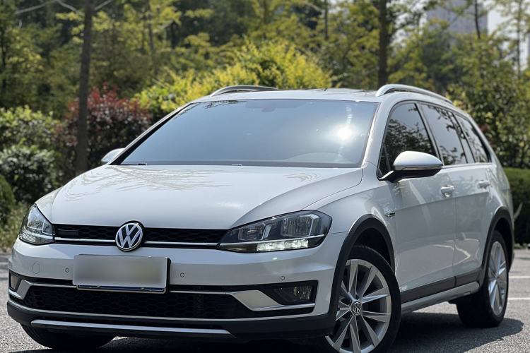 Used Volkswagen Golf 2019 1.8TSI Travel Edition Exterior 2