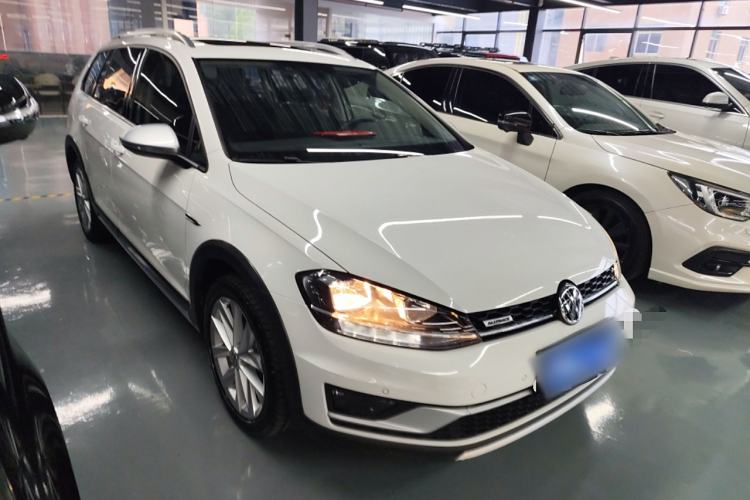 Used Volkswagen Golf 2019 1.8TSI Travel Edition Exterior 2