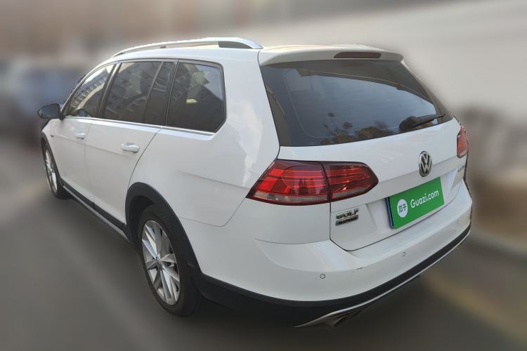 Used Volkswagen Golf 2019 1.8TSI Travel Edition Exterior 3