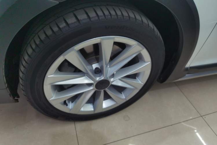 Used Volkswagen Golf 2019 1.8TSI Travel Edition Exterior 3