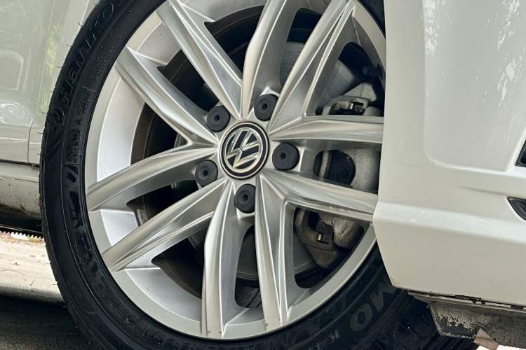 Used Volkswagen Golf 2019 280TSI DSG Comfort Version China VI Standard Exterior 3