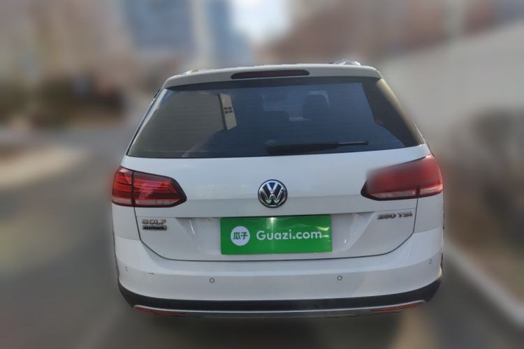 Used Volkswagen Golf 2019 1.8TSI Travel Edition Exterior 4