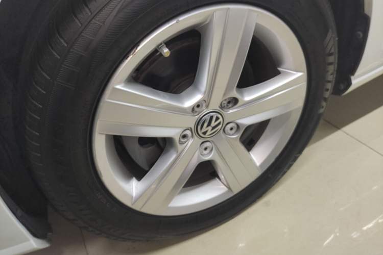Used Volkswagen Golf 2019 1.6L Automatic Fashion Model China V Standard Exterior 4