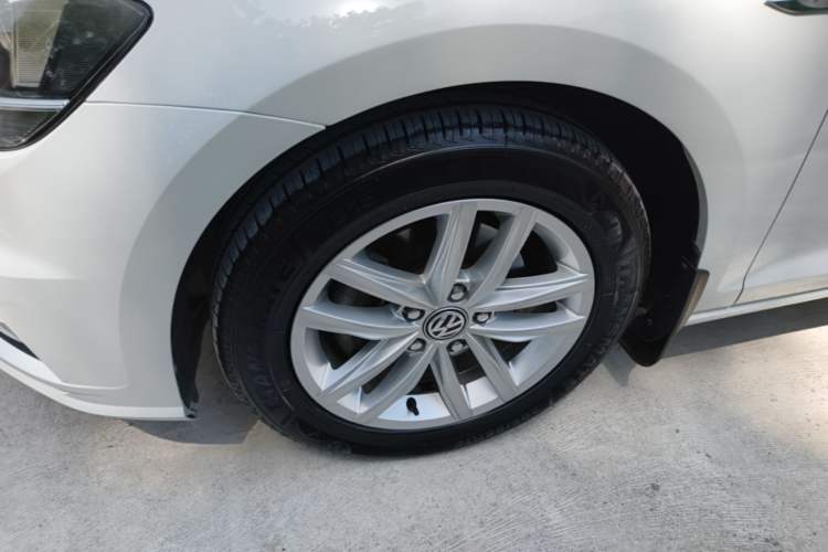Used Volkswagen Golf 2019 1.6L Automatic Comfort Model China V Standard Exterior 4