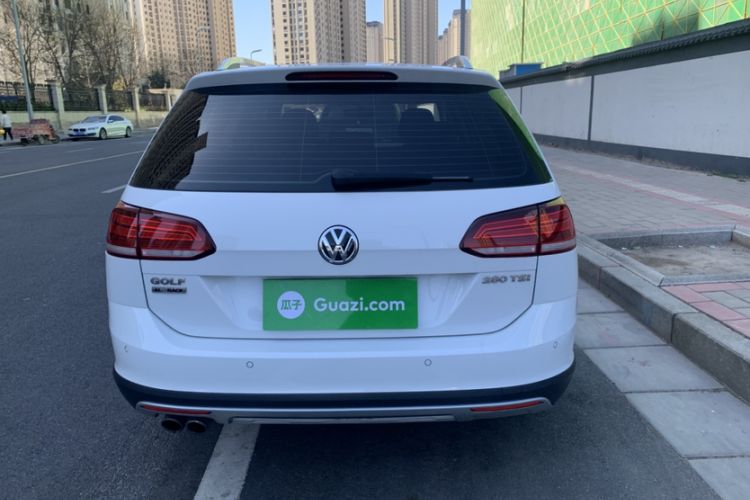 Used Volkswagen Golf 2019 1.8TSI Travel Edition Exterior 4