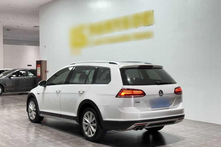 Used Volkswagen Golf 2019 1.8TSI Travel Edition Exterior 4