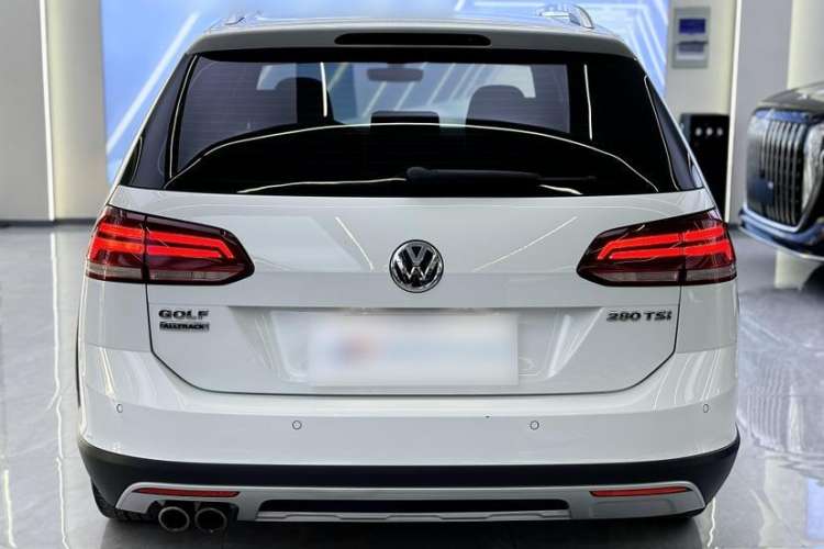 Used Volkswagen Golf 2019 1.8TSI Travel Edition Exterior 4