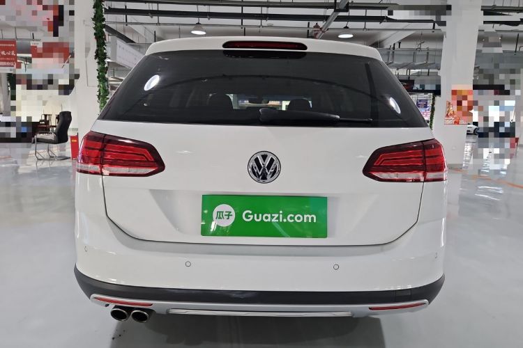 Used Volkswagen Golf 2019 1.8TSI Travel Edition Exterior 4