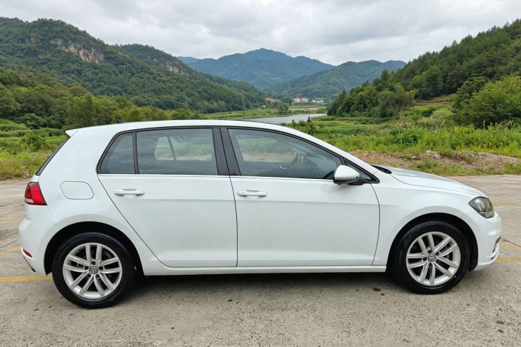 Used Volkswagen Golf 2019 200TSI DSG Comfort & Ambition Edition China VI Standard Exterior 4