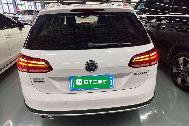 Used Volkswagen Golf 2019 1.8TSI Travel Edition Exterior 4