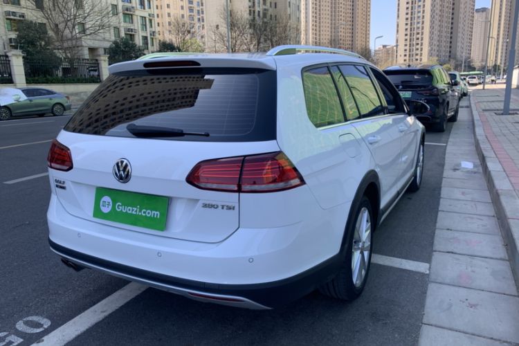 Used Volkswagen Golf 2019 1.8TSI Travel Edition Exterior 5