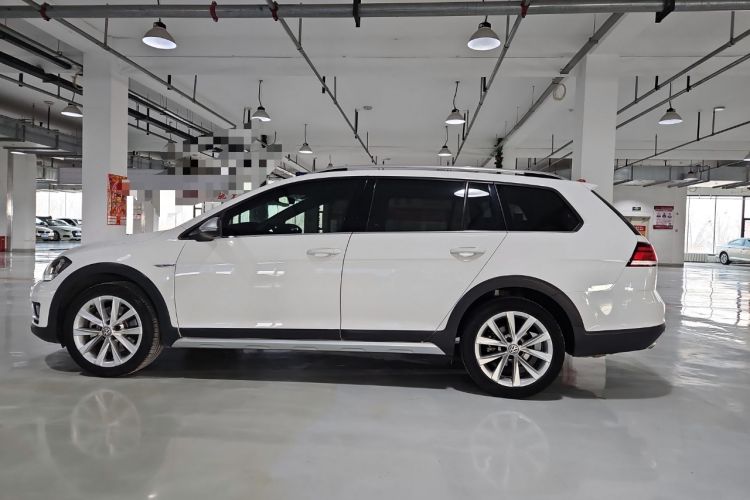 Used Volkswagen Golf 2019 1.8TSI Travel Edition Exterior 5