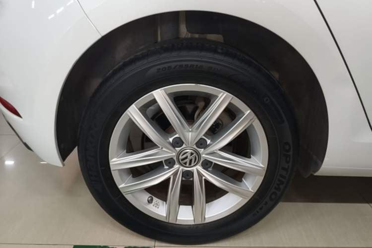 Used Volkswagen Golf 2019 200TSI DSG Comfort & Ambition Edition China VI Standard Exterior 5