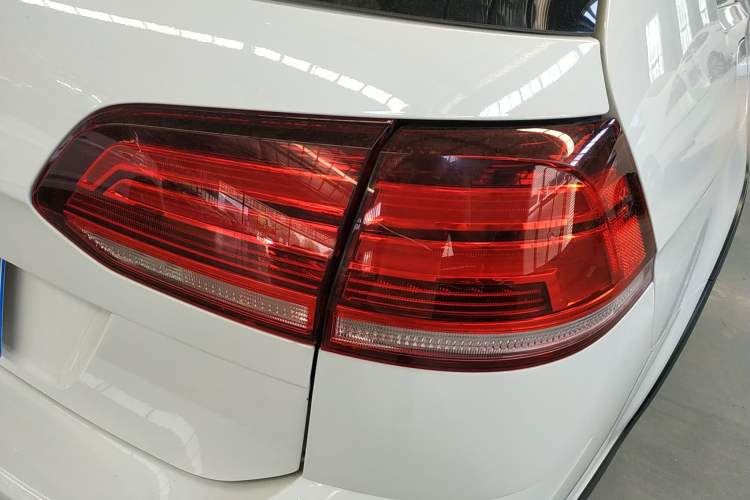 Used Volkswagen Golf 2019 1.8TSI Travel Edition Exterior 6