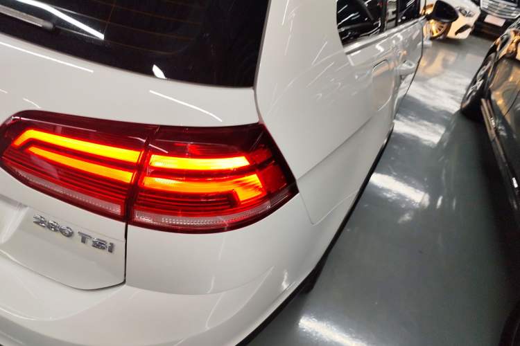 Used Volkswagen Golf 2019 1.8TSI Travel Edition Exterior 6