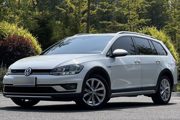 Used Volkswagen Golf 2019 1.8TSI Travel Edition Exterior 7