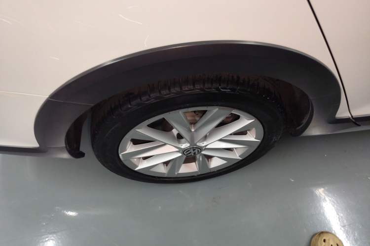 Used Volkswagen Golf 2019 1.8TSI Travel Edition Exterior 8