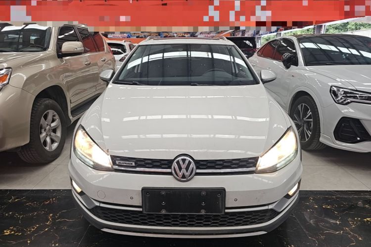 Used Volkswagen Golf 2019 1.8TSI Travel Edition Front