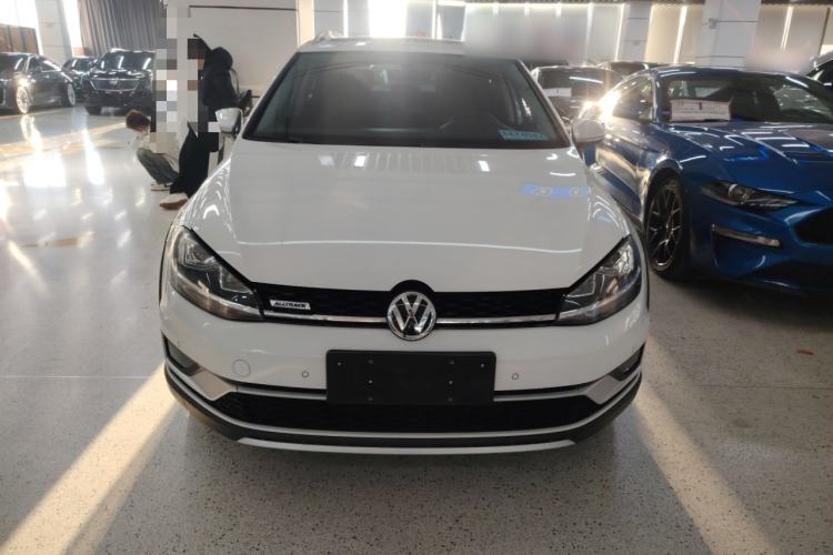 Used Volkswagen Golf 2019 1.8TSI Travel Edition Front