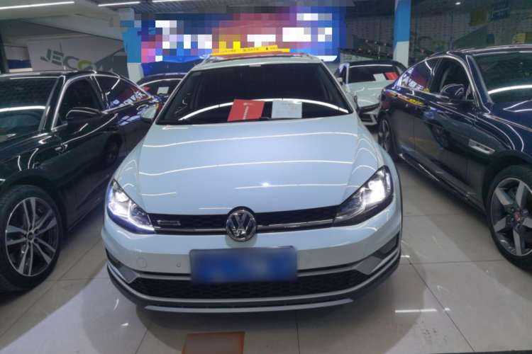 Used Volkswagen Golf 2019 1.8TSI Travel Edition Front