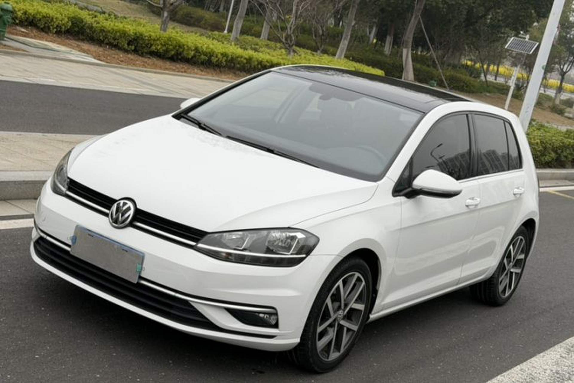 Used Volkswagen Golf 2019 280TSI DSG Luxury Version China VI Standard Front Left 45 Deg