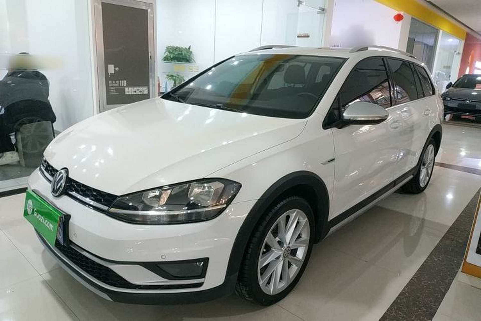 Used Volkswagen Golf 2019 1.8TSI Travel Edition Front Left 45 Deg
