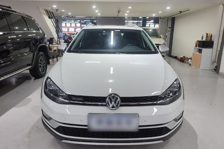 Used Volkswagen Golf 2019 1.8TSI Travel Edition Front
