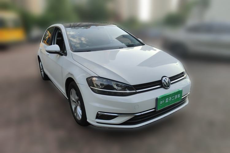 Used Volkswagen Golf 2019 200TSI DSG Comfort & Ambition Edition China VI Standard Front Right 45 Deg