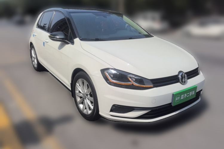 Used Volkswagen Golf 2019 280TSI DSG Comfort Version China VI Standard Front Right 45 Deg
