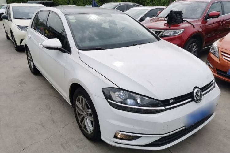 Used Volkswagen Golf 2019 200TSI DSG Comfort & Ambition Edition China VI Standard Front Right 45 Deg