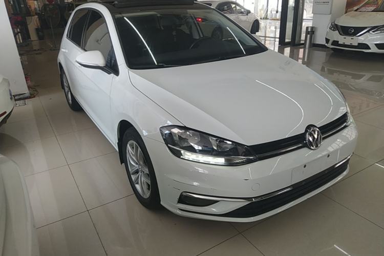 Used Volkswagen Golf 2019 200TSI DSG Comfort & Ambition Edition China VI Standard Front Right 45 Deg