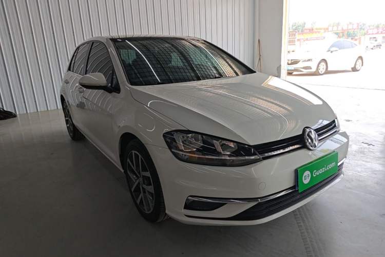 Used Volkswagen Golf 2019 200TSI DSG Comfort & Ambition Edition China VI Standard Front Right 45 Deg