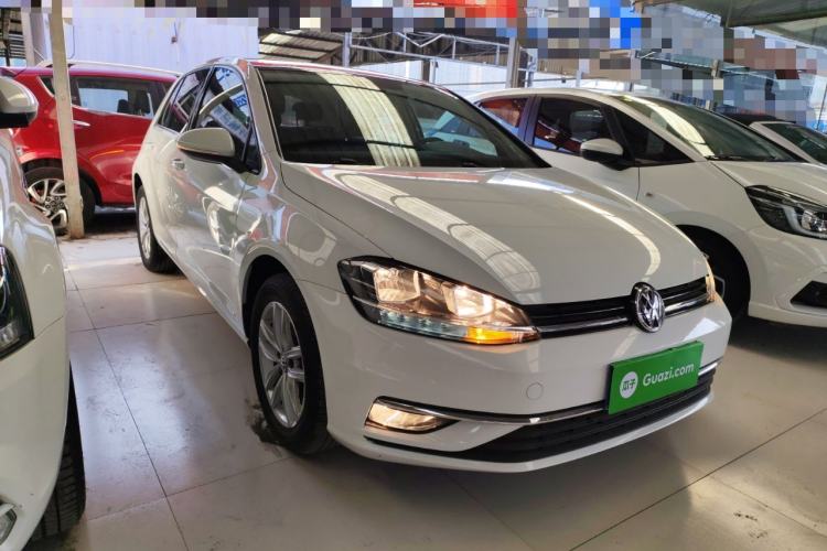 Used Volkswagen Golf 2019 200TSI DSG Comfort & Ambition Edition China VI Standard Front Right 45 Deg