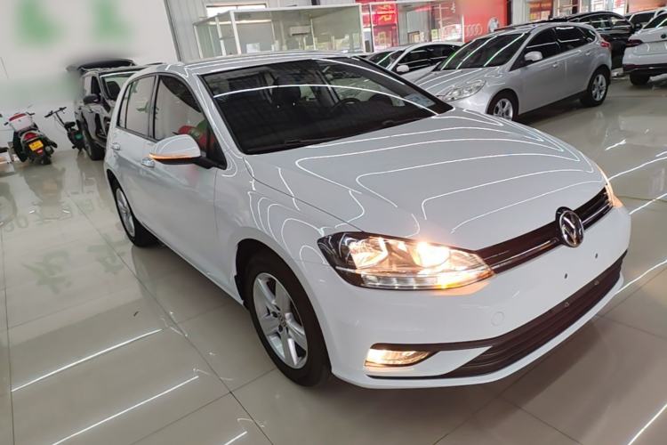 Used Volkswagen Golf 2019 1.6L Manual Fashion Edition China V Standard Front Right 45 Deg