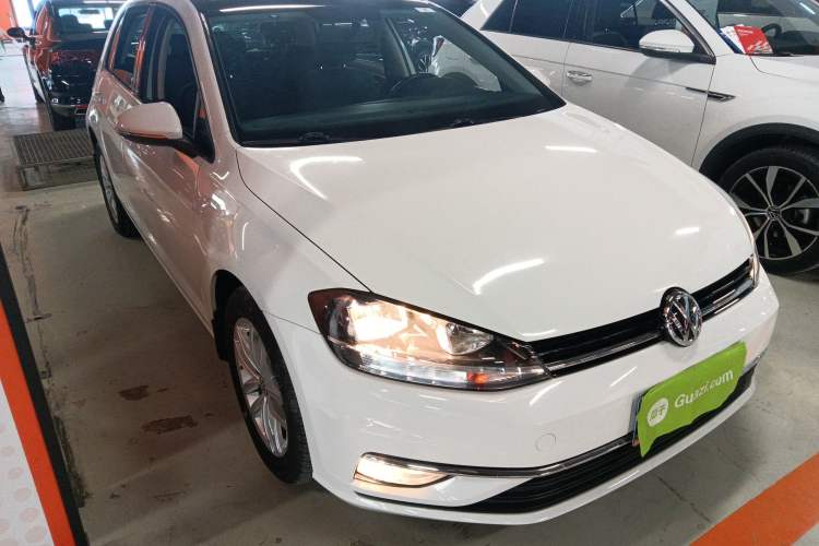 Used Volkswagen Golf 2019 1.6L Automatic Comfort Model China V Standard Front Right 45 Deg