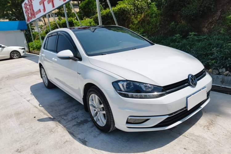 Used Volkswagen Golf 2019 1.6L Automatic Comfort Model China V Standard Front Right 45 Deg
