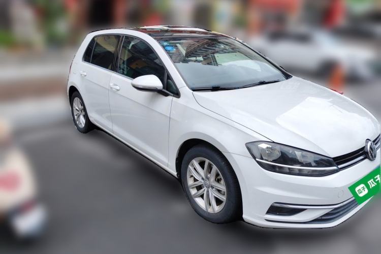 Used Volkswagen Golf 2019 280TSI DSG Comfort Version China VI Standard Front Right 45 Deg