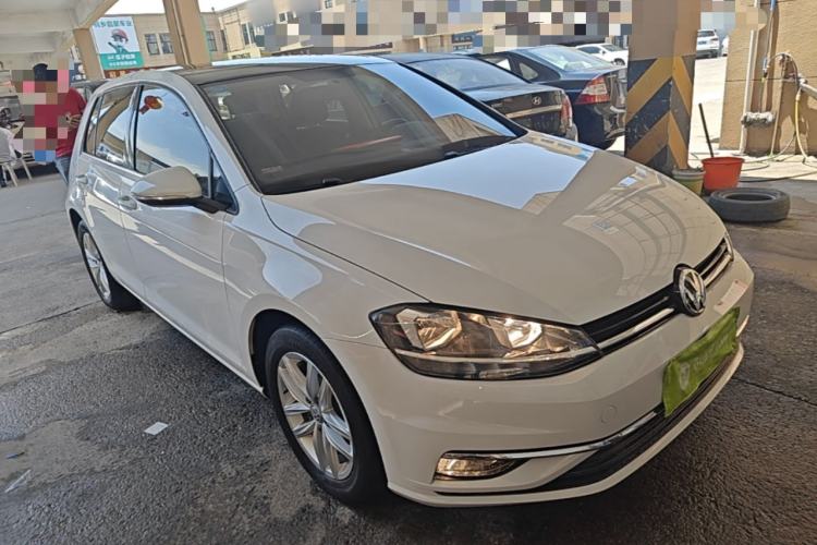 Used Volkswagen Golf 2019 200TSI DSG Comfort & Ambition Edition China VI Standard Front Right 45 Deg