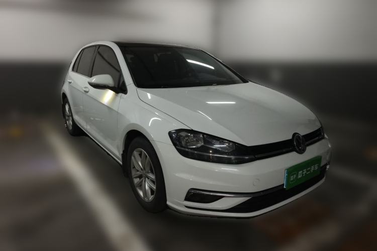 Used Volkswagen Golf 2019 1.6L Automatic Comfort Model China V Standard Front Right 45 Deg
