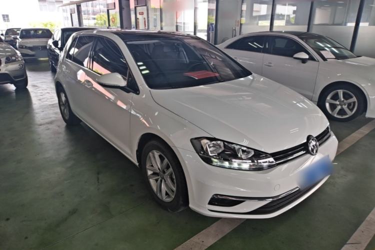 Used Volkswagen Golf 2019 200TSI DSG Comfort & Ambition Edition China VI Standard Front Right 45 Deg