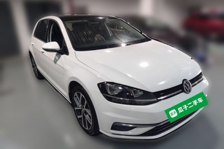 Used Volkswagen Golf 2019 200TSI DSG Comfort & Ambition Edition China VI Standard Front Right 45 Deg