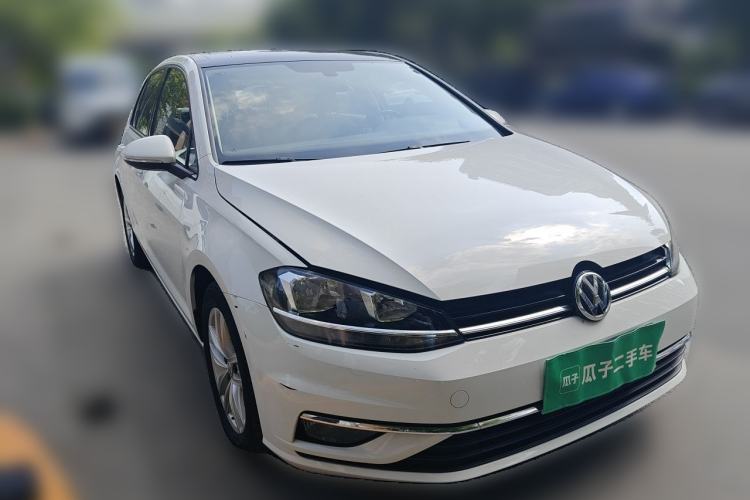 Used Volkswagen Golf 2019 280TSI DSG Comfort Version China VI Standard Front Right 45 Deg