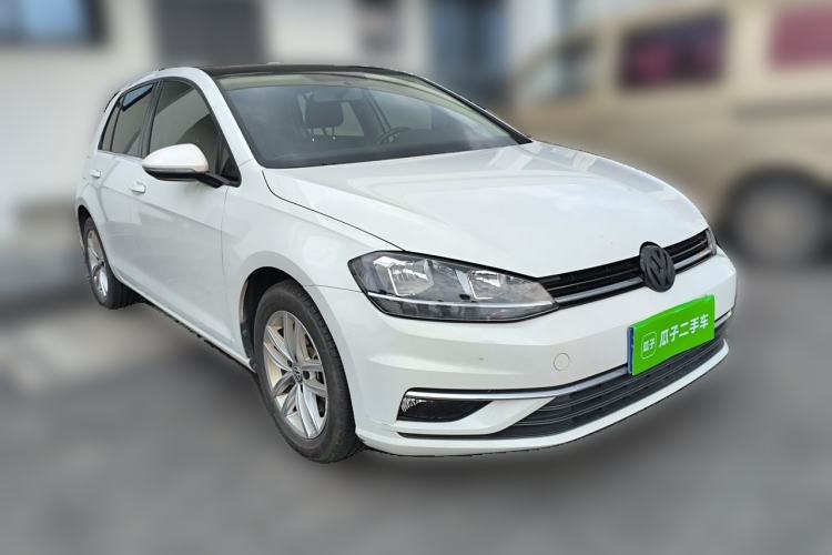 Used Volkswagen Golf 2019 200TSI DSG Comfort & Ambition Edition China VI Standard Front Right 45 Deg