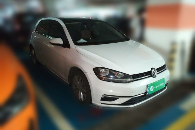 Used Volkswagen Golf 2019 280TSI DSG Comfort Version China VI Standard Front Right 45 Deg
